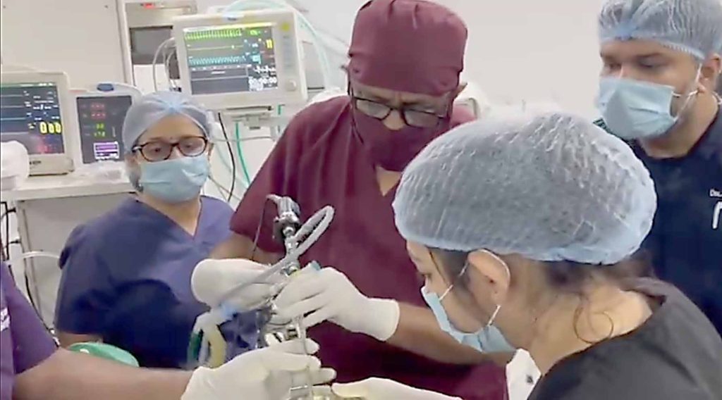 ૨ વર્ષની બાળકીની શ્વાસનળીમાં ફસાયો મગફળીનો દાણો