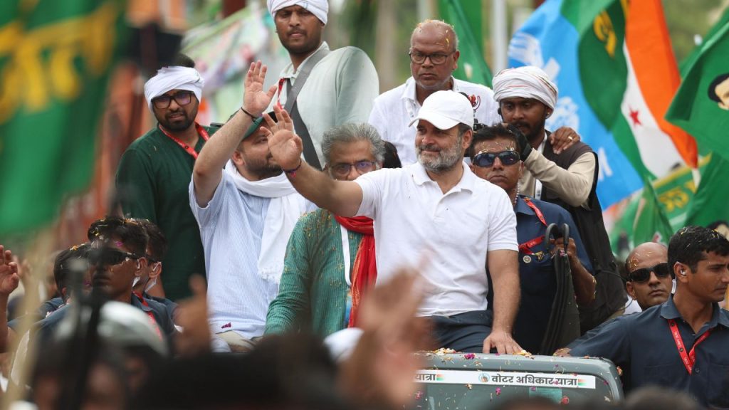 कांग्रेस सांसद और लोकसभा में विपक्ष के नेता राहुल गांधी ने नवादा में...