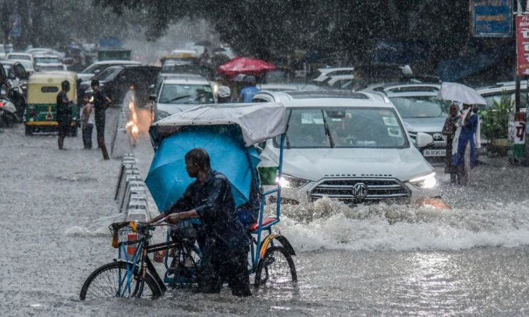 दिल्ली-एनसीआर में रक्षाबंधन के दिन भारी बारिश ने जनजीवन को पूरी तरह से...