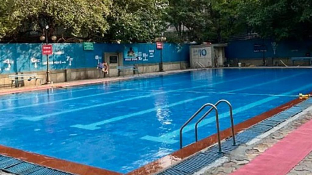 Delhi Swimming Pool Gangrape: दिल्ली के नरेला इलाके में दो बच्चियों के साथ गैंगरेप का मामला...