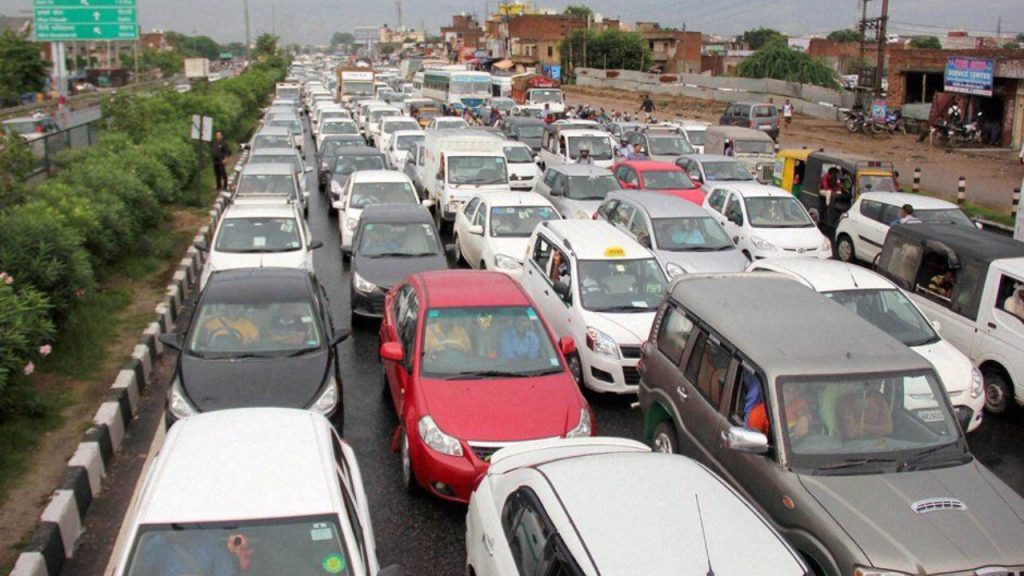 स्थानीय लोगों के विरोध ने अब राजनीतिक रूप ले लिया है. उत्तर-पश्चिम दिल्ली...