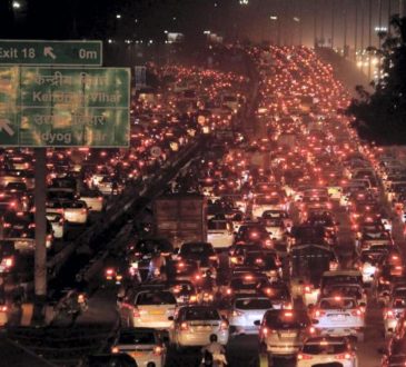 देशभर में शनिवार रक्षाबंधन का त्यौहार धूमधाम से मनाया जाएगा. सड़कों पर एक...