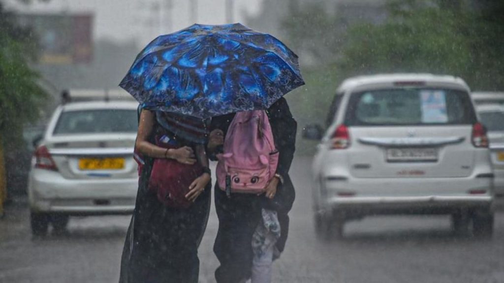 भारतीय मौसम विभाग ने उत्तरी दिल्ली, पश्चिमी दिल्ली, दक्षिणी दिल्ली,...