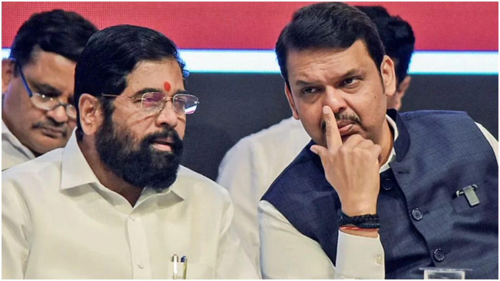 દેવેન્દ્ર ફડનાવીસ અને એકનાથ શિંદે: મુખ્યમંત્રી દેવેન્દ્ર ફડનાવિસ અને નાયબ મુખ્ય પ્રધાન એકનાથ શિંદે … Devendra Fadnavis and Eknath Shinde: मुख्यमंत्री देवेंद्र फड़नवीस और उपमुख्यमंत्री एकनाथ शिंदे...