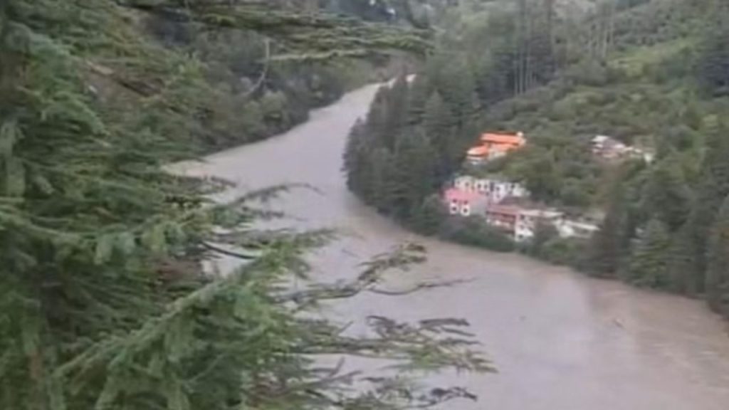 5 अगस्त को उत्तरकाशी में आई बाढ़ ने खीरगंगा और हर्षिल क्षेत्र में भारी...