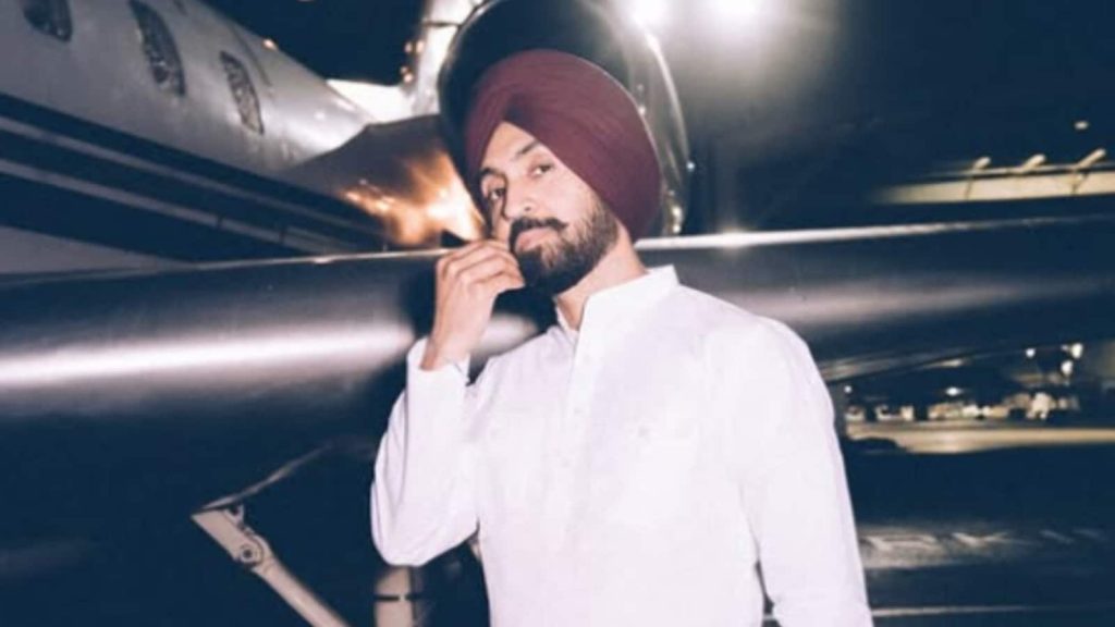 પંજાબી ગાયક અને અભિનેતા દિલજિત દોસંજે તાજેતરમાં સરહદ 2 માટે શૂટિંગ પૂરું કર્યું … पंजाबी सिंगर और एक्टर दिलजीत दोसांझ ने हाल ही में बॉर्डर 2 की शूटिंग खत्म की...