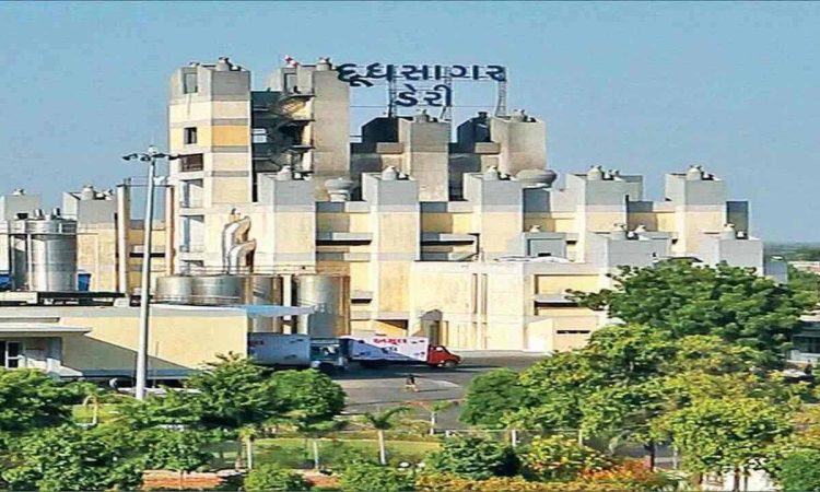 મહેસાણા દૂધસાગર ડેરીના પશુપાલકોને ઐતિહાસિક ૪૩૭ કરોડ ભાવફેર મળશે