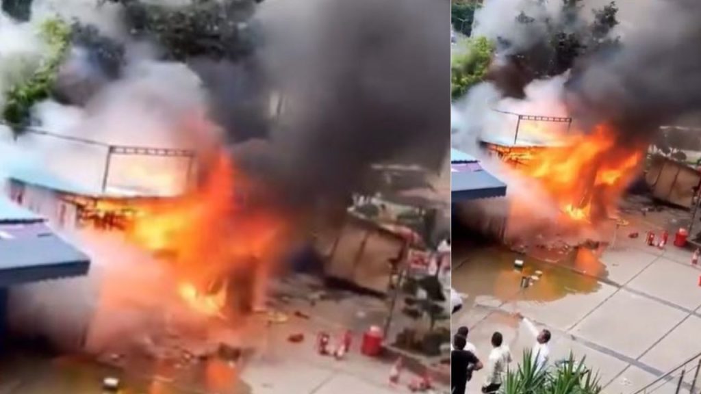 नोएडा एक्सटेंशन स्थित सुपरटेक मार्ट में शनिवार को अचानक आग लग गई. आग का...