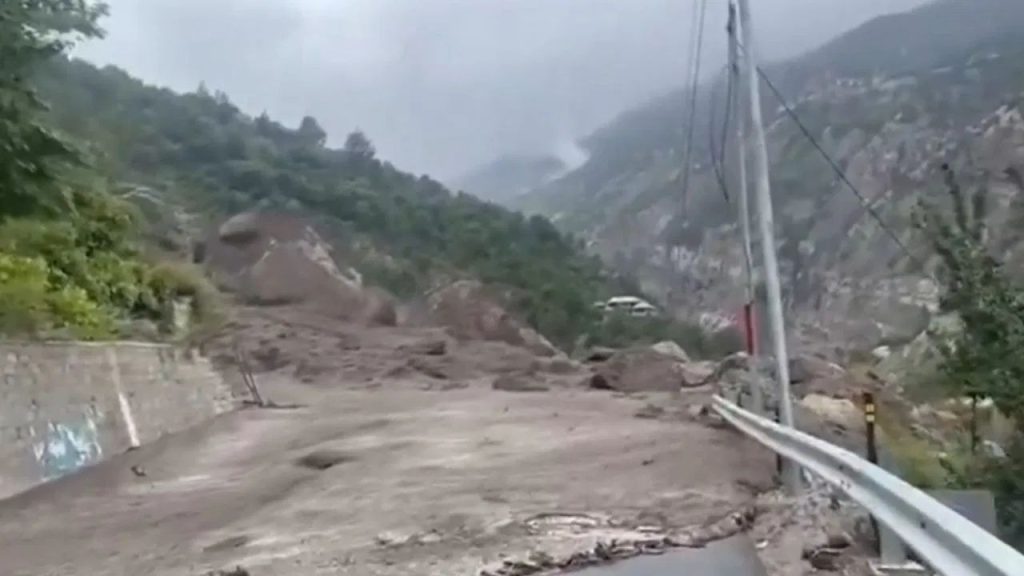 हिमाचल प्रदेश के किन्नौर जिले में बीते कुछ दिनों से जारी मूसलाधार बारिश ने...