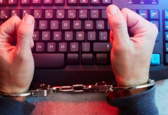 आरोपी के खिलाफ भारतीय न्याय सहिंता और आईटी एक्ट की धाराओं के तहत साइबर...