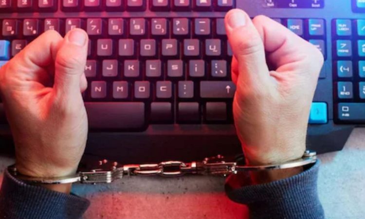 आरोपी के खिलाफ भारतीय न्याय सहिंता और आईटी एक्ट की धाराओं के तहत साइबर...