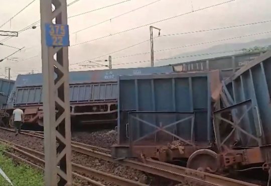 Goods Train Derails: झारखंड के सरायकेला-खरसावां जिले में चांडिल के पास शनिवार सुबह...