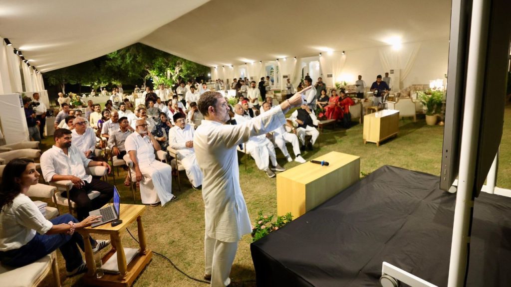 दिल्ली में कांग्रेस सांसद राहुल गांधी के आवास पर 7 अगस्त को INDIA गठबंधन के...