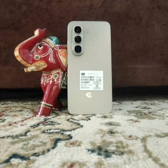 12GB तक की रैम वाला तगड़ा 5G फोन, मिलेंगे जबर्दस्त AI फीचर, कीमत 10 हजार रुपये से...