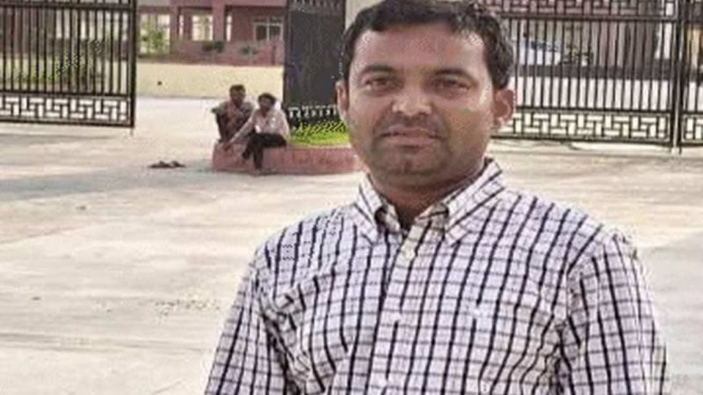 जलालुद्दीन का राजनीति के प्रति प्रेम कोई नई बात नहीं है. उनका यह जुनून...