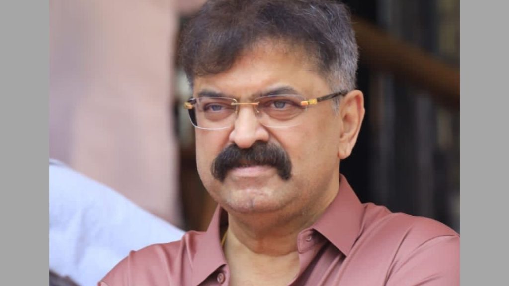 एनसीपी नेता जितेंद्र आह्वाड ने एक बार फिर सनातन धर्म पर विवादित बयान देते...