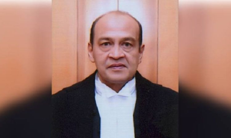 कैश कांड में घिरे हाईकोर्ट के जस्टिस वर्मा के खिलाफ आरोपों की जांच के लिए...