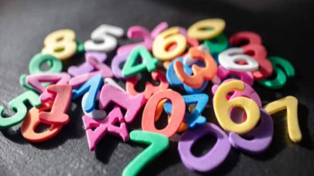 Numerology Horoscope 12 August 2025: ज्योतिष शास्त्र की तरह अंक ज्योतिष से भी जातक के भविष्य,...