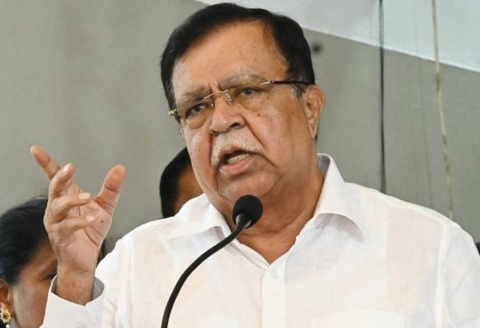 कर्नाटक की राजनीति में एक बड़ा उलटफेर देखने को मिला है. सहकारिता मंत्री...