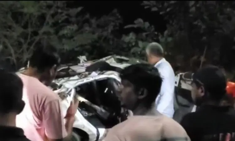 Aravalli Accident: અરવલ્લી દુર્ઘટના: મોડાસા માઝુમ બ્રિજ પરથી કાર નદીમાં ખાબકતાં ચાર યુવાનનાં મોત