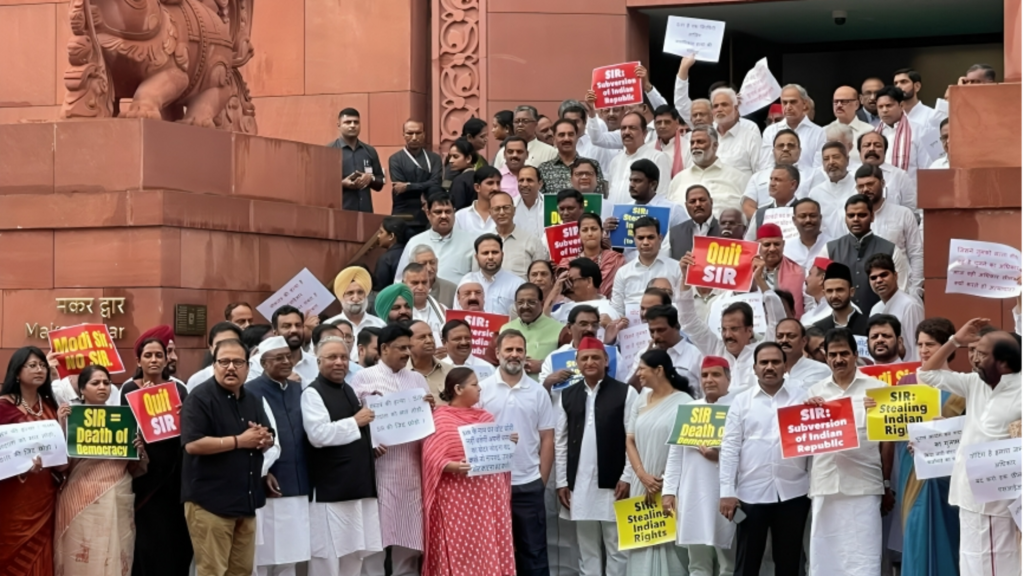 बिहार के SIR मुद्दे को लेकर विपक्ष का हंगामा, राज्यसभा और लोकसभा की कार्यवाही स्थगित
