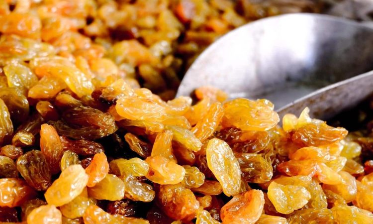 नेपाल के रास्ते आ रही चीनी किशमिश ने किसानों की कमर तोड़ी, संसद में उठा मुद्दा