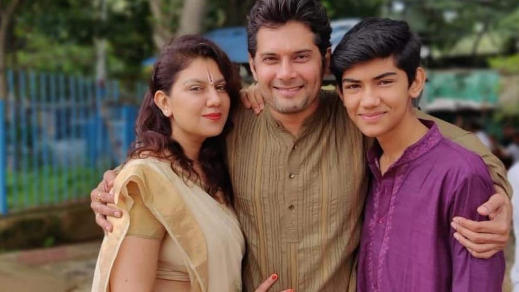 'क्योंकि सास.... ' के मिहिर विरानी की असली तुलसी काैन हैं? मिलिए हेतल उपाध्याय से