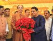महाराष्ट्र: MNS प्रमुख ने दी उद्धव ठाकरे को जन्मदिन की बधाई, 6 साल बाद पहुंचे 'मातोश्री'