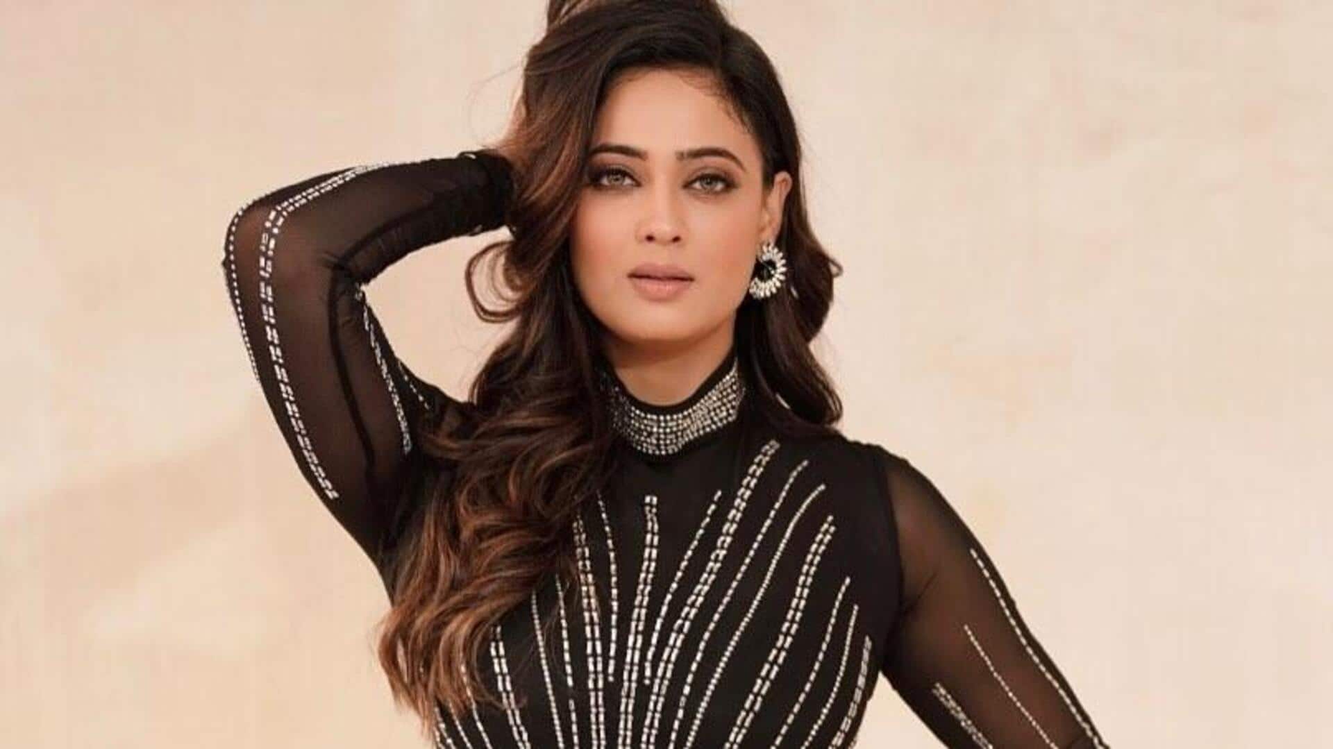 'બિગ બોસ' માં સૌથી વધુ રકમ જીત્યા તે સ્પર્ધકોને મળો, આજના સ્પર્ધકો લાંબા હશે 'બિગ બોસ' માં સૌથી વધુ રકમ જીત્યા તે સ્પર્ધકોને મળો, આજના સ્પર્ધકો લાંબા હશે