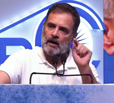 दिल्ली में राहुल गांधी बोले- नरेंद्र मोदी में कोई दम नहीं, सिर्फ दिखावा है