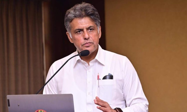 शशि थरूर के बाद सांसद मनीष तिवारी भी कांग्रेस से नाराज, इशारों में दिया संदेश