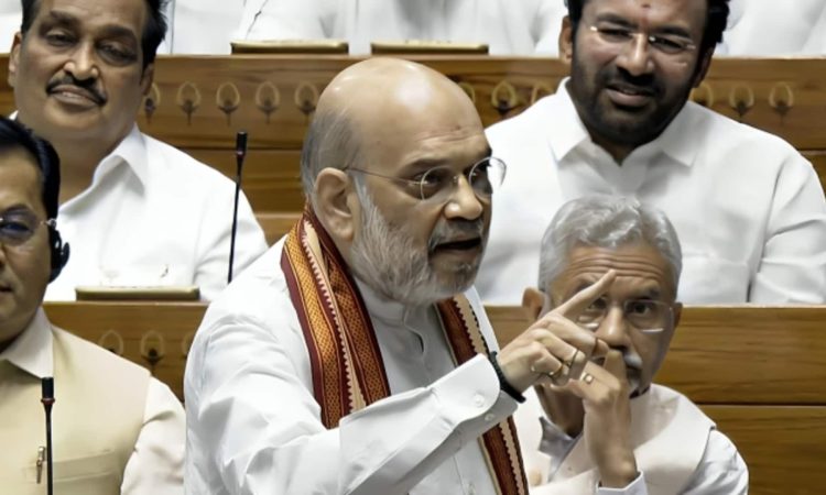 अमित शाह ने कांग्रेस को निशाने पर लिया, नेहरू और इंदिरा के कार्यकाल पर उठाए सवाल