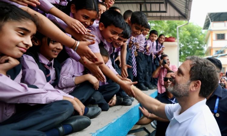 'ऑपरेशन सिंदूर' के दौरान पाकिस्तानी गोलाबारी में अनाथ हुए 22 बच्चों को 'गोद' लेंगे राहुल गांधी