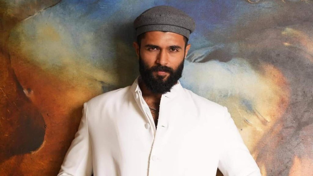 વિજય દેવરકોન્ડાએ ગેરકાયદેસર સટ્ટાબાજી એપ્લિકેશન કેસ સાફ કરી, જણાવ્યું હતું કે- ગેમિંગ એપ્લિકેશન કાયદેસર છે विजय देवरकोंडा ने अवैध सट्टेबाजी ऐप मामले पर दी सफाई, बोले- गेमिंग एप लीगल हैं