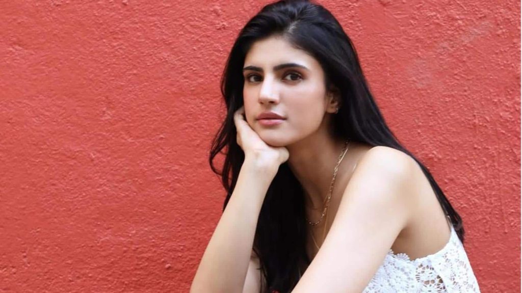 'बॉर्डर 2' में वरुण धवन के साथ रोमांस करेंगी अभिनेत्री मेधा राणा, जानिए उनके बारे में