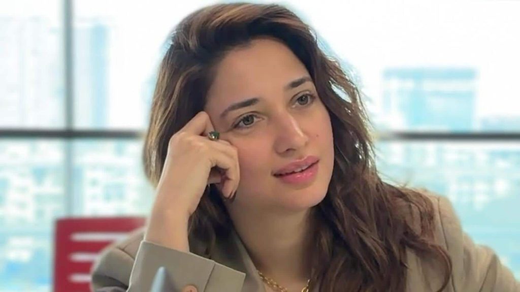 तमन्ना भाटिया बोल्ड दृश्यों पर बोलीं- सबसे पवित्र चीज को ही यहां लोग घटिया कहते हैं