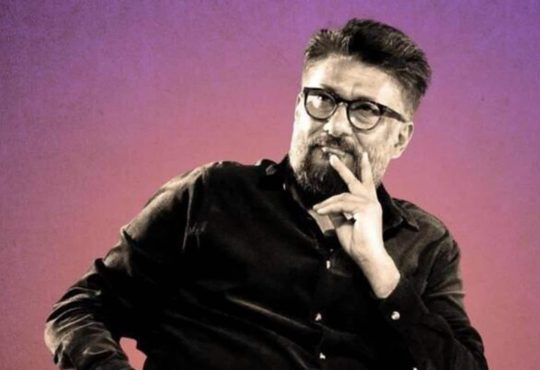 विवेक अग्निहोत्री का 4,000 करोड़ी 'रामायण' पर तंज, बोले- लोग पत्थर में भी भगवान खोज लेंगे
