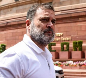 राहुल गांधी के आरोपों के बाद कर्नाटक चुनाव अधिकारी का पत्र, शपथ के साथ सबूत मांगे