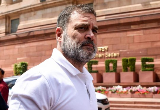 राहुल गांधी के आरोपों के बाद कर्नाटक चुनाव अधिकारी का पत्र, शपथ के साथ सबूत मांगे