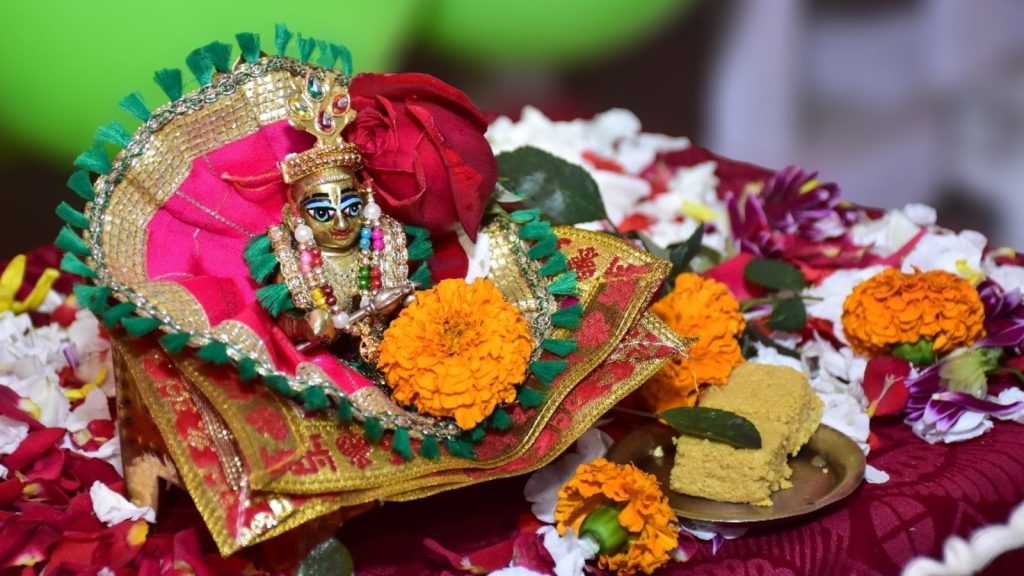 Janmashtami Pooja Time, Janmashtami 2025 vrat sankalp: जन्माष्टमी का व्रत रखने पर व्रत का संकल्प लेना जरूरी...