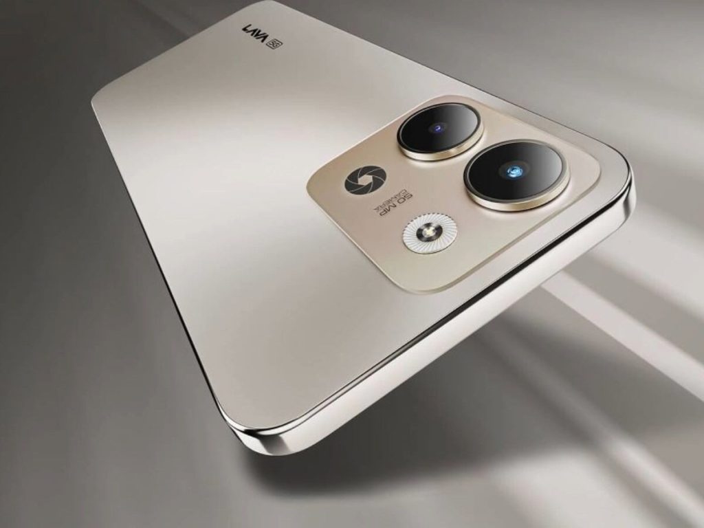 8 हजार रुपये से कम में मिल रहा 8GB तक की रैम वाला शानदार 5G फोन, कैमरा 50MP...