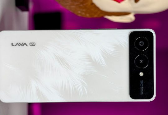सेगमेंट का सबसे पतला फोन Lava Blaze AMOLED 2 5G भारत में लॉन्च हो गया है। यह फोन बस 7.55mm...