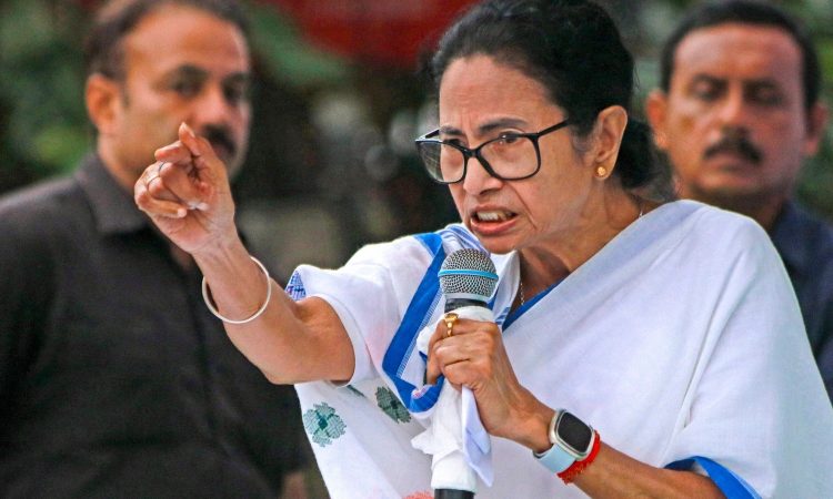 संसदीय दल के नेता के पद से सुदीप बंद्योपाध्याय को हटा दिया गया। उनकी जगह पर...