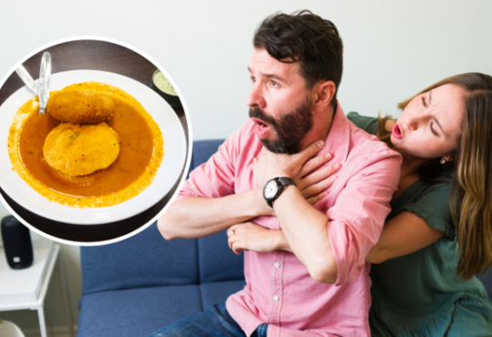 man died due to choking after eating idli doctor aditij dhamija told heimlich maneuver steps to remove stuck thing from choked throat