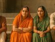 Sitting on Temple Stairs: आपने गौर किया होगा कि कुछ लोग मंदिर में भगवान के दर्शन के बाद...