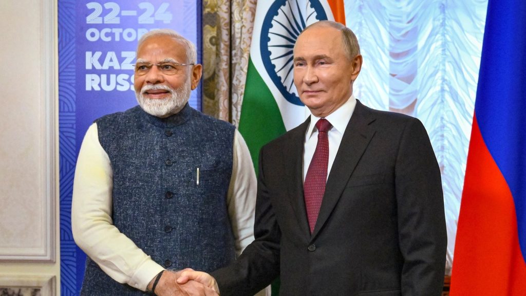 बातचीत के दौरान रूसी राष्ट्रपति पुतिन ने यूक्रेन से संबंधित हालिया...