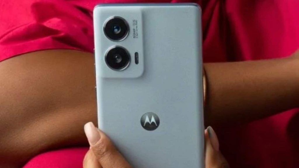 मोटोरोला और सैमसंग के ये डिवाइस लॉन्च प्राइस से 13 हजार रुपये तक सस्ते हो गए...