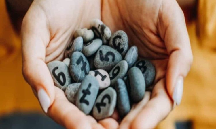 Numerology Horoscope 8 August 2025: ज्योतिष शास्त्र की तरह अंक ज्योतिष से भी जातक के भविष्य,...