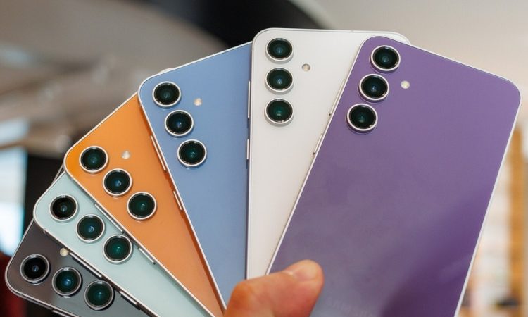 बड़ा मौका! ₹32,230 सस्ता मिल रहा Samsung का Eye Comfort डिस्प्ले, AI फीचर्स, 50MP हाई-रेजोल्यूशन कैमरा Best-Selling...