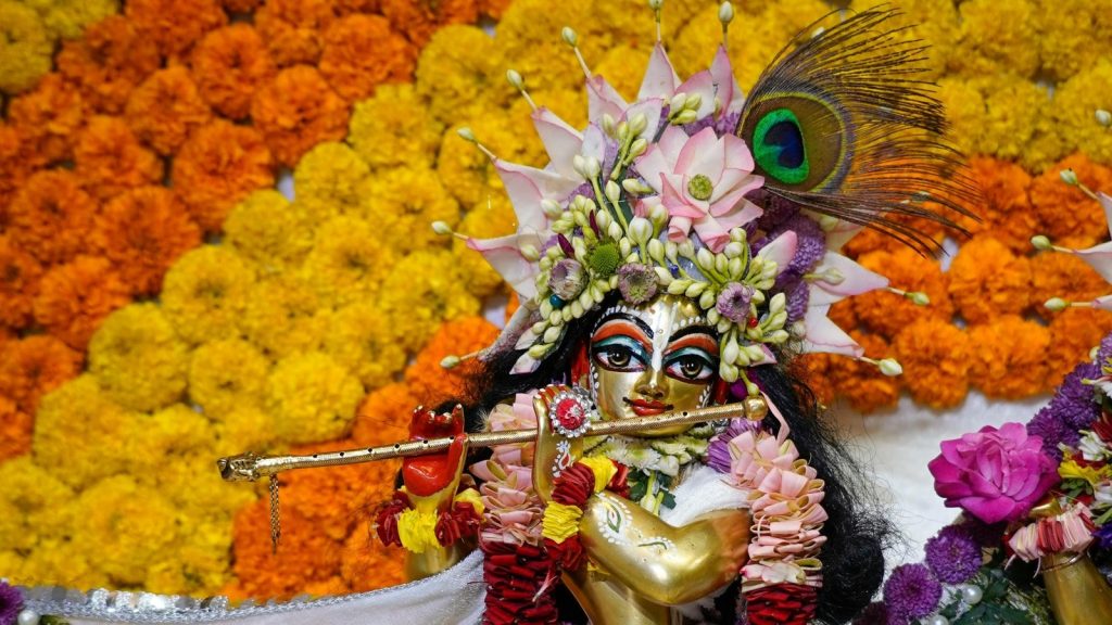 krishna janmashtami 2025 Date Time : इस साल गृहस्थ व वैष्णव दोनों श्रीकृष्ण जन्माष्टमी का व्रत...